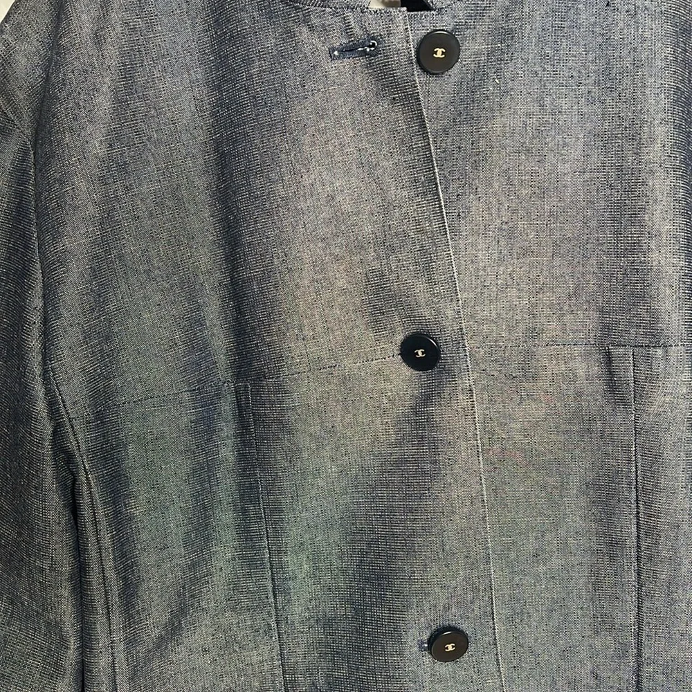 Chanel Sz 42 Denim Cotton Beaded Patch Pocket Elastic Back Logo Button Jacket